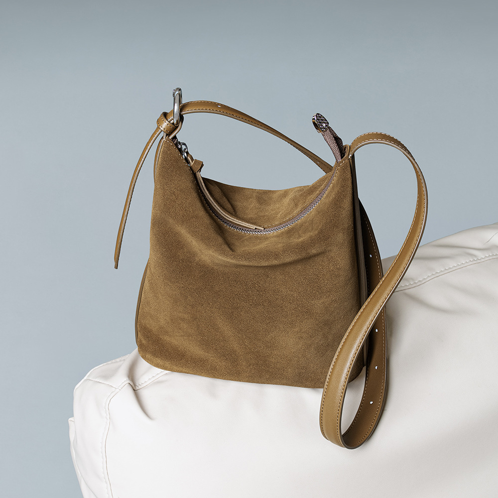 Interior Design Vintage Style - Bolsa balde feminina camurça couro vintage