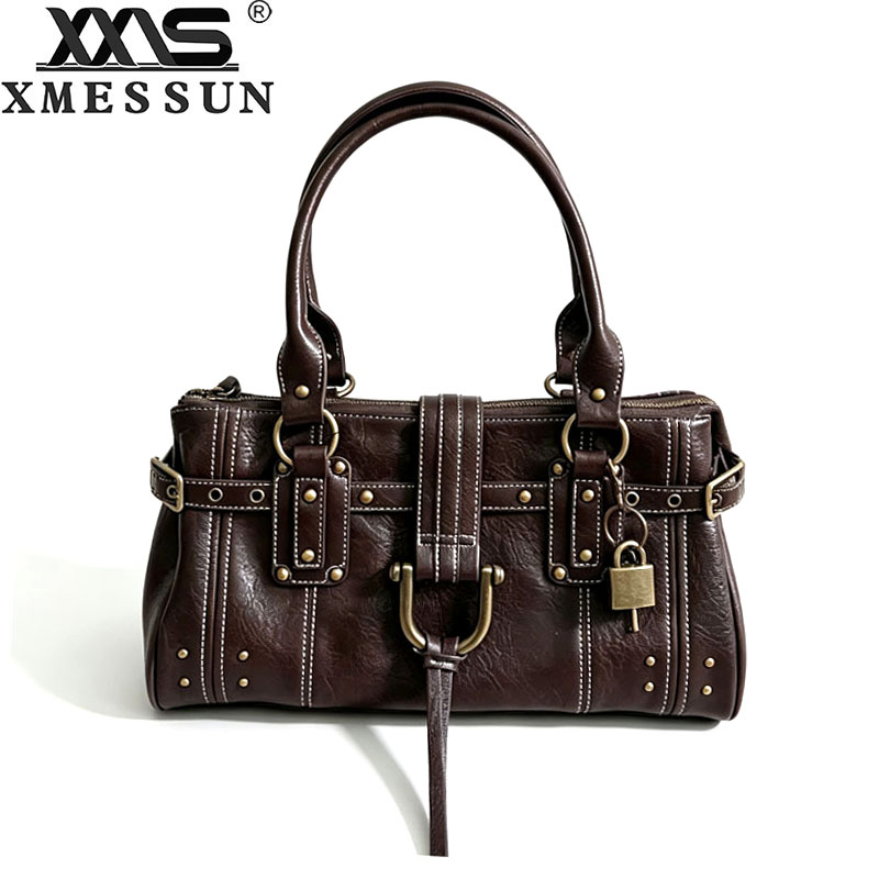 Interior Design Vintage Style - Nova Bolsa Tote Vintage com Rebites,